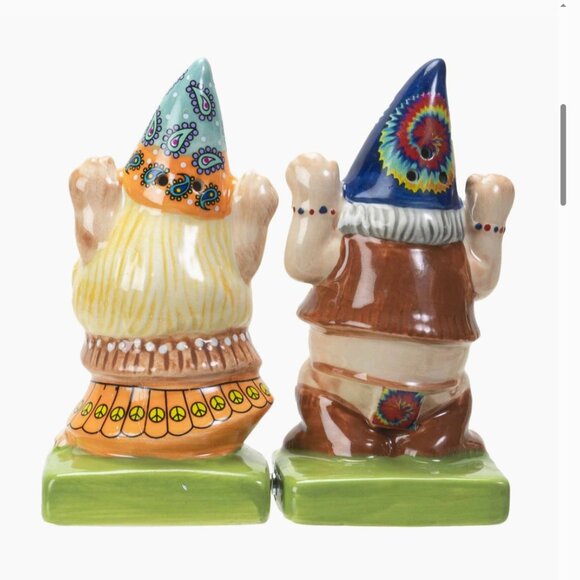 Hippie Gnomes Salt and Pepper Shaker new in box - Picture 2 of 4